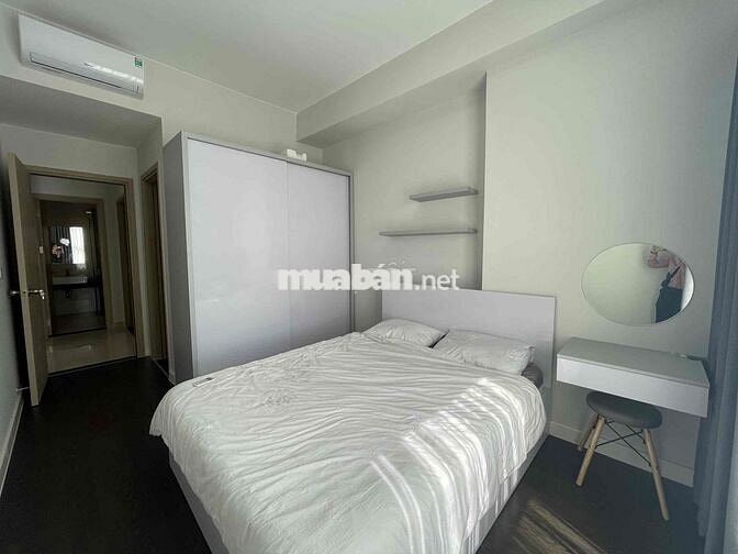 Cho thuê căn 2PN.2WC full nội thất tầng cao view Nam gió mát