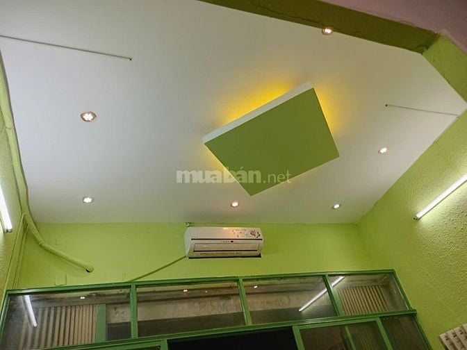 sang nhượng quán Nước Ép Trái cây có sẵn khách đông
