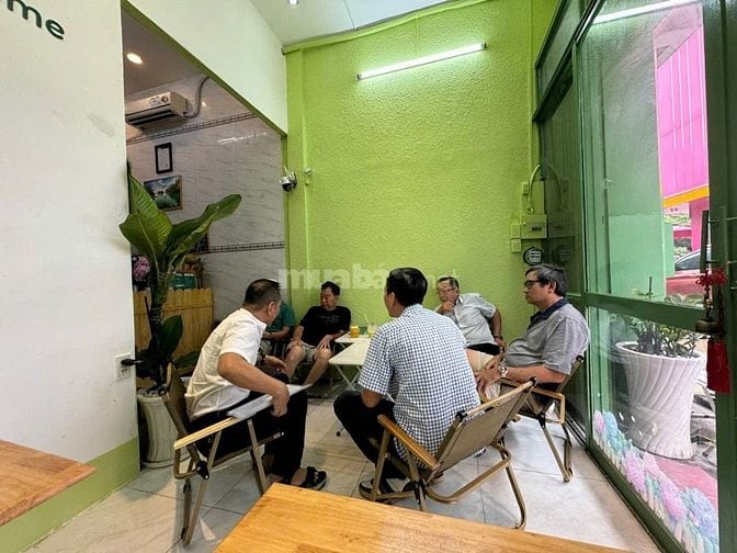 sang nhượng quán Nước Ép Trái cây có sẵn khách đông