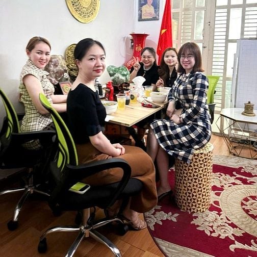 sang nhượng quán Nước Ép Trái cây có sẵn khách đông