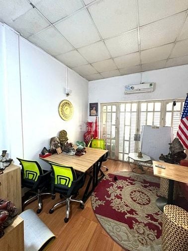 sang nhượng quán Nước Ép Trái cây có sẵn khách đông