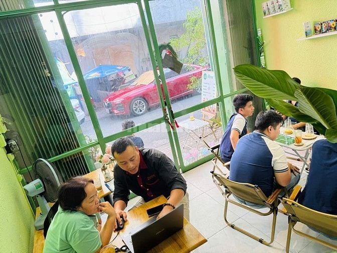sang nhượng quán Nước Ép Trái cây có sẵn khách đông