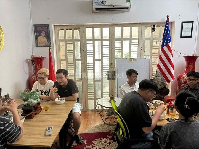 sang nhượng quán Nước Ép Trái cây có sẵn khách đông