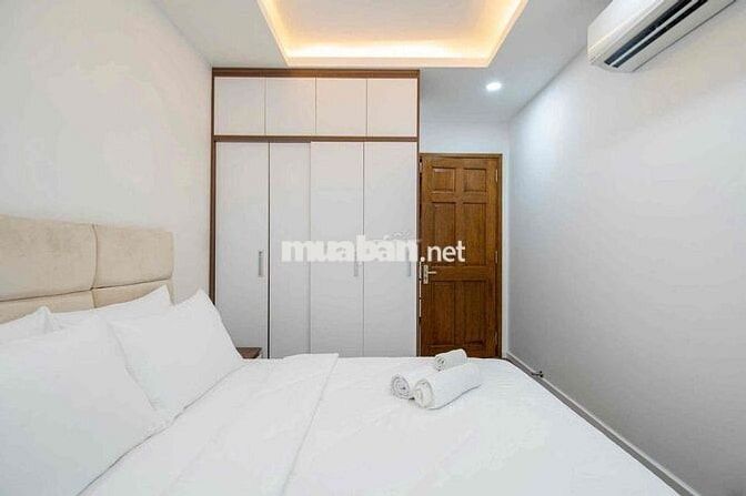 Cho thuê căn hộ 2 phòng ngủ. chung cư Sky Center. gần sân bay TSN