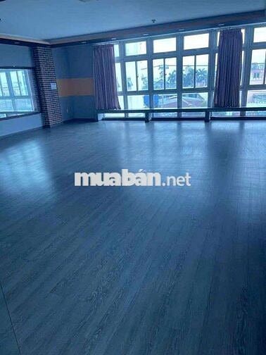 Cho thuê nhà nguyên căn mặt tiền đường Lê Văn Khương quận 12.