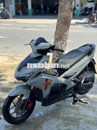 air blade xám xi măng biên 43 thân tài