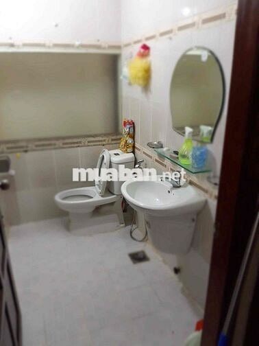 phòng đầy đủ nội thất hẻm lớn Trần Hưng Đạo thông Bùi Viện
