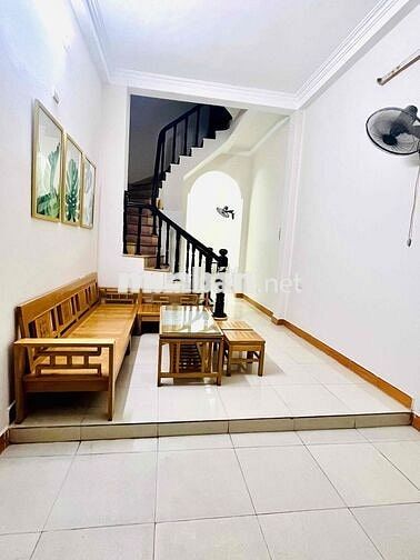 Chính chủ cho thuê nhà riêng 4 tầng 4 ngủ giá tốt