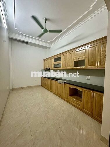 Yên Hoà Cầu Giấy. 36m 5 tầng nhà đẹp ở ngay lô góc.