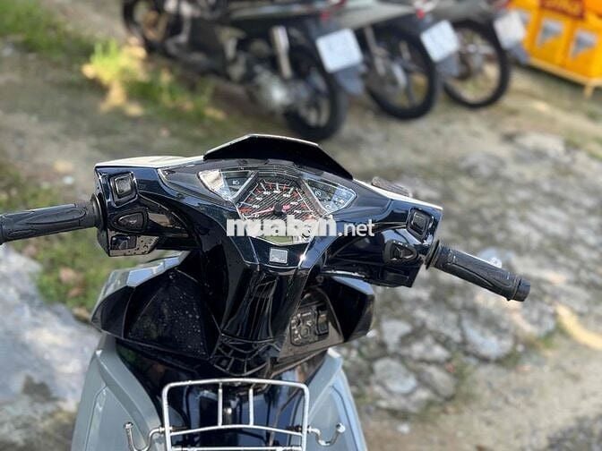 air blade xám xi măng biên 43 thân tài
