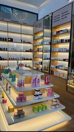 CỬA HÀNG MỸ PHẨM CẦN TUYỂN NV BÁN HÀNG CHO DỊP CUỐI NĂM