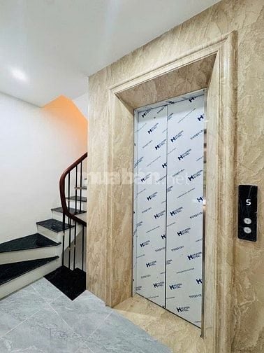 CẦN BÁN NHÀ PHỐ TÔN ĐỨC THẮNG 9,9 TỶ, Ô TÔ, THANG MÁY