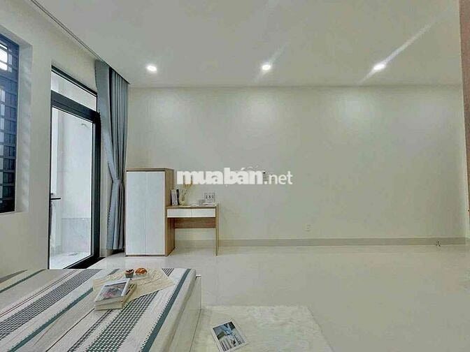 căn hộ 40m2 ban công đón nắng ngay Huỳnh Văn Bánh giáp Quận 3, an ninh