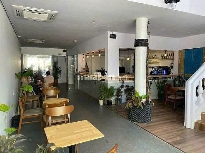 Cho Thuê Nhà Số 8 Trần Quang Diệu, Phường Nhiêu Lộc, Quận 3 -Ngang 15m