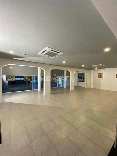 Cho Thuê Nhà Số 8 Trần Quang Diệu, Phường Nhiêu Lộc, Quận 3 -Ngang 15m