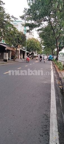 Nhà MT kinh doanh ngay trung tâm Chợ Lớn 2 lầu + ST