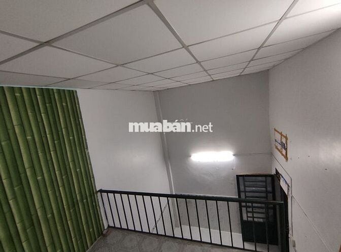 Cho thuê phòng trọ có gác 30m2 gần CV phần mềm Quang Trung