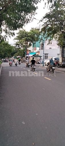 Nhà MT kinh doanh ngay trung tâm Chợ Lớn 2 lầu + ST