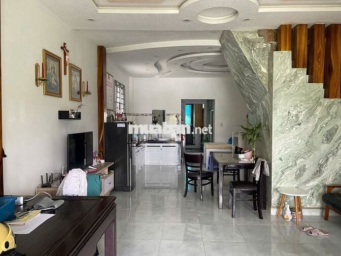 Nhà hoàn công mặt tiền hẻm Phan Chu Trinh Bảo Lộc view đẹp chỉ 4.7 tỷ