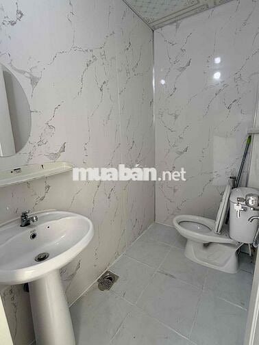 Cho Thuê Nguyên Tầng 3 sân thượng trước sau gần Ql50
