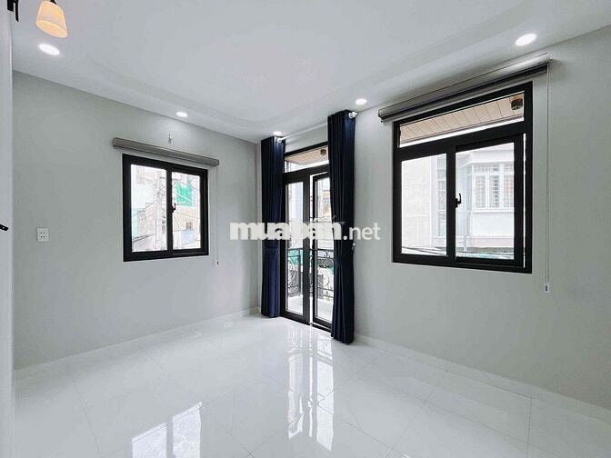 Hẻm xe hơi 5m Đường Tân Mỹ Quận 7 ( nay là phường Tân Thuận )