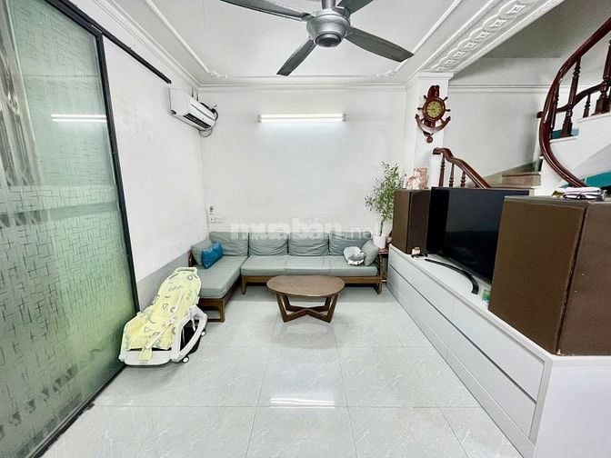🩵 Bán Nhà Định Công Thượng – 4 Tầng Đẹp Ở Ngay – 7.8 Tỷ 🩵