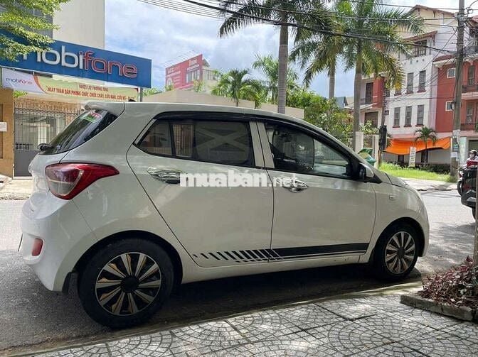 Bán Huyndai I10 đời 2015 xe đẹp đã lên full đồ