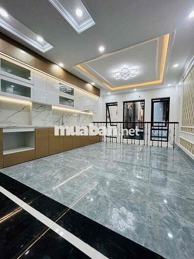 TÂY SƠN ĐỐNG ĐA - 6 TẦNG THANG MÁY - THÔNG SÀN 38m2