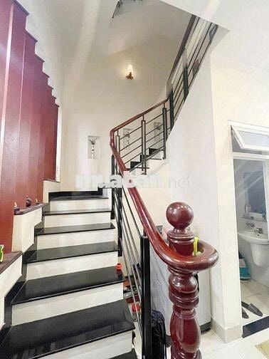 BÁN NHÀ DƯƠNG QUẢNG HÀM GẦN SÁT EMART PHAN VĂN TRỊ