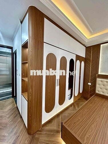 TÂY SƠN ĐỐNG ĐA - 6 TẦNG THANG MÁY - THÔNG SÀN 38m2