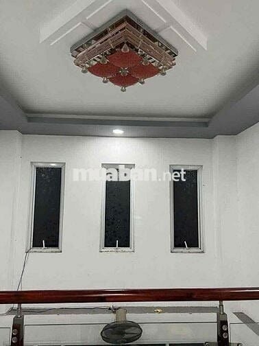 Nhà sát mặt tiền hẻm 4m ko lộ giới Tạ Quang Bửu