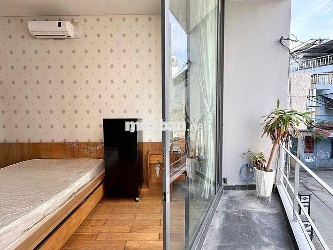 phòng cho thuê Cách Mạng Tháng 8 Quận 3. Gần công viên Lê Thị Riêng