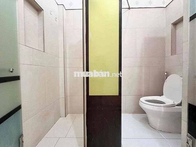 phòng cho thuê Cách Mạng Tháng 8 Quận 3. Gần công viên Lê Thị Riêng