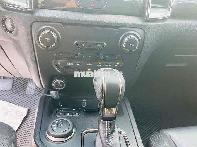 Ford Everest 2018 Titanium 2.0L 4x4 AT - 105000 km