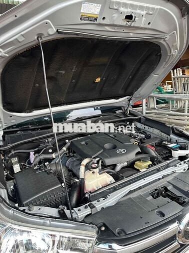 Toyota Hilux 2018 2.4G 4x4 MT - Hàng hiếm
