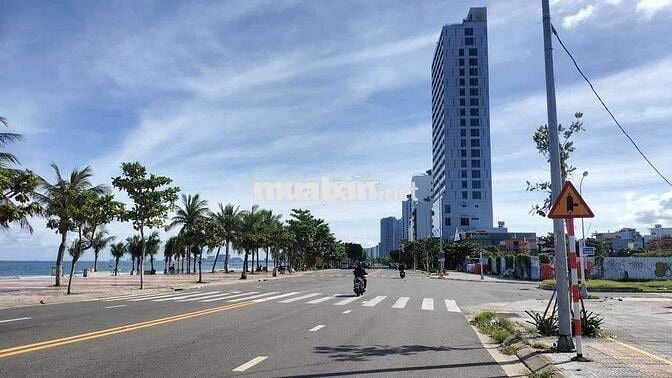 CẦN BÁN GẤP LÔ ĐẤT MẶT TIỀN VIEW BIỂN QUẬN SƠN TRÀ.