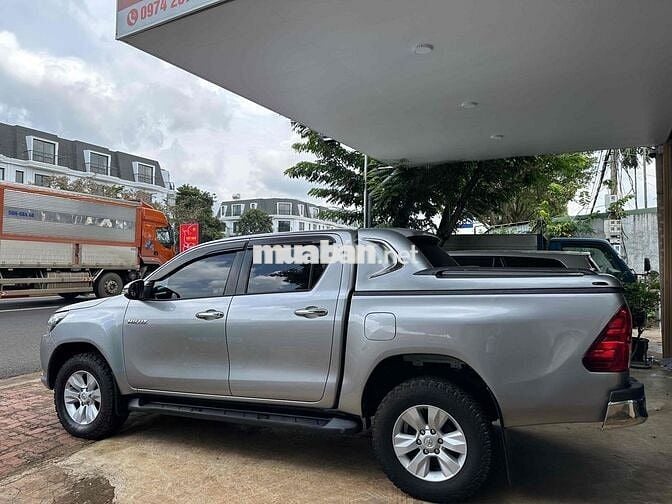 Toyota Hilux 2018 2.4G 4x4 MT - Hàng hiếm