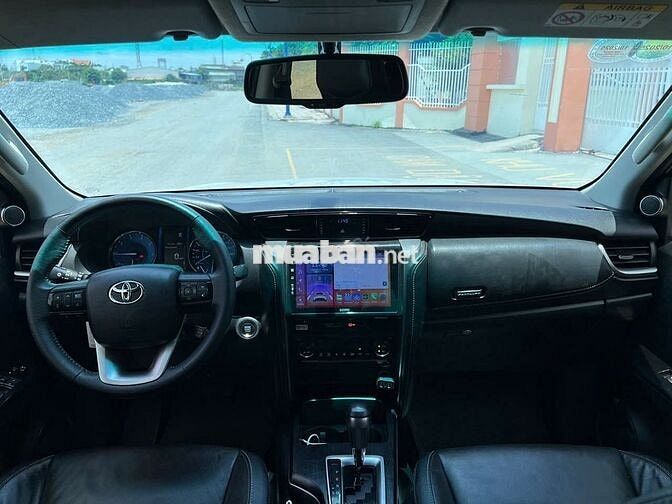 Fortuner 2023 dầu tự động 01 cầu xe còn cứng ngắt