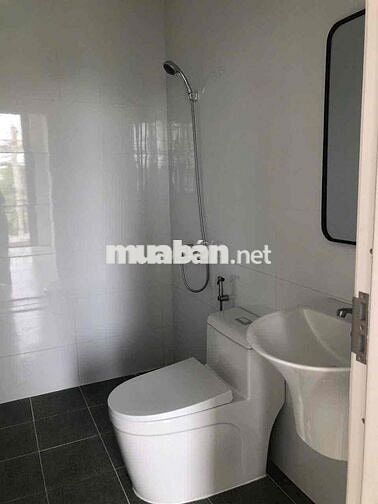 NHÀ TRỆT LẦU 2PN SÂN XE HƠI MỚI XÂY CHO THUÊ