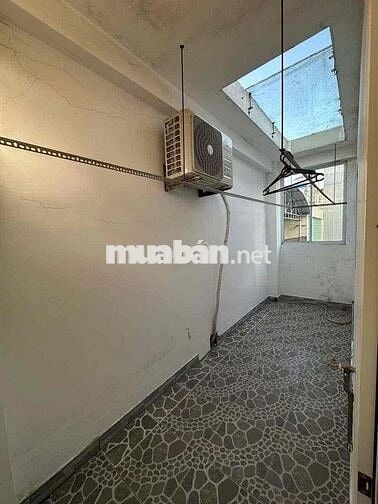 cho thuê nhà 4 tầng 3pn/3wc mặt tiền bàu hạc