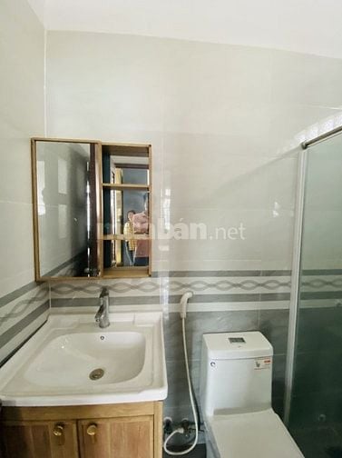 Nhà 2 mặt tiền hẻm 6m có thang máy, gần chợ Phú Lâm Q6, giá 11.99tỷ