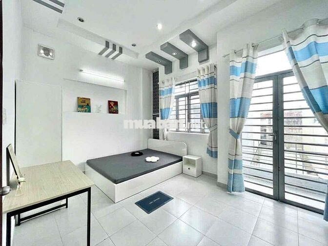 Phòng Ban Công Rộng 35m2, Full nội thất giáp Q1,Q3 trung tâm Phú Nhuận