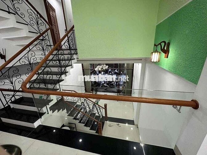 cho thuê nhà 4 tầng 3pn/3wc mặt tiền bàu hạc