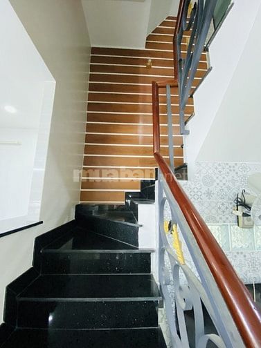Nhà 2 mặt tiền hẻm 6m có thang máy, gần chợ Phú Lâm Q6, giá 11.99tỷ
