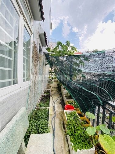 Nhà 2 mặt tiền hẻm 6m có thang máy, gần chợ Phú Lâm Q6, giá 11.99tỷ