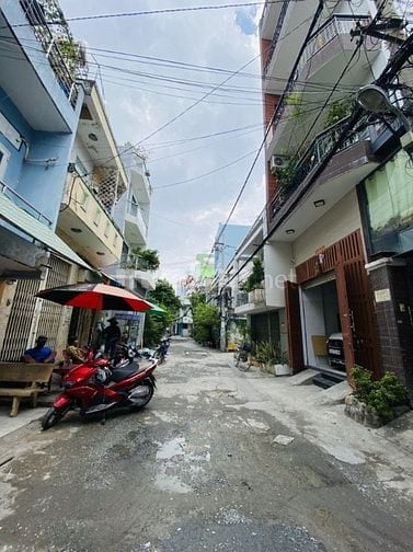 Nhà 2 mặt tiền hẻm 6m có thang máy, gần chợ Phú Lâm Q6, giá 11.99tỷ