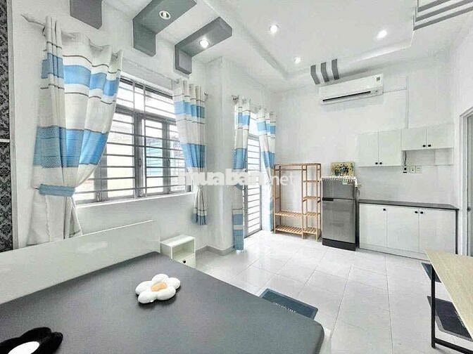 Phòng Ban Công Rộng 35m2, Full nội thất giáp Q1,Q3 trung tâm Phú Nhuận