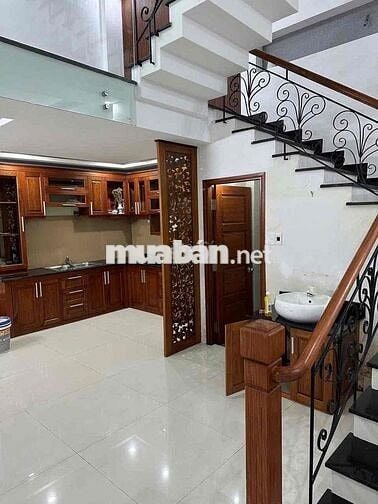 cho thuê nhà 4 tầng 3pn/3wc mặt tiền bàu hạc