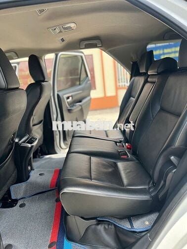 Fortuner 2023 dầu tự động 01 cầu xe còn cứng ngắt
