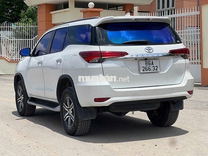 Fortuner 2023 dầu tự động 01 cầu xe còn cứng ngắt